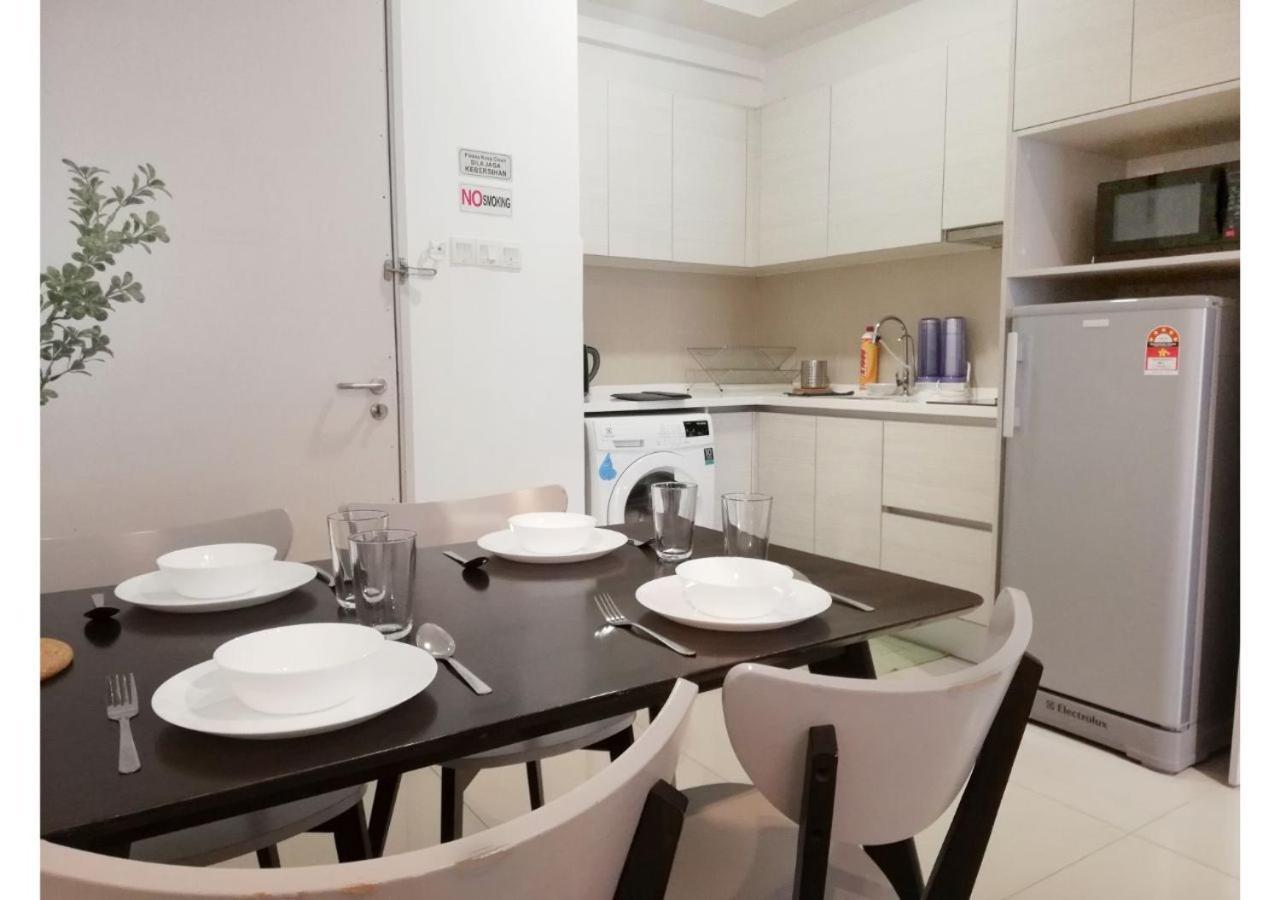 I Residence, 2 Bedroom 4-7 Pax Unit, Walking To Theme N Water Park & Shopping Mall