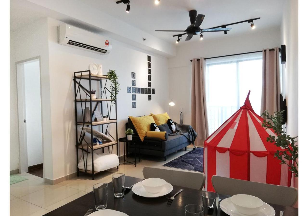 I Residence, 2 Bedroom 4-7 Pax Unit, Walking To Theme N Water Park & Shopping Mall